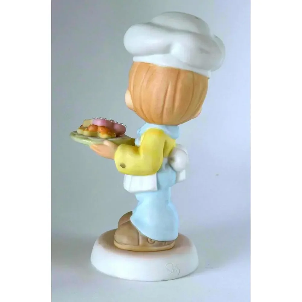 Precious Moments Little Chef Baking Heart Shape Cookies - Picture 5 of 5